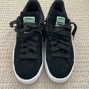 Puma Black Suede Athletic Shoes - New w/o tags - size 7.5